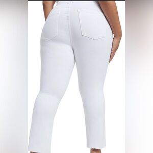 Good American Jeans white 20-26 Petite Skinny Narrow Cut Raw Hem Mid Rise